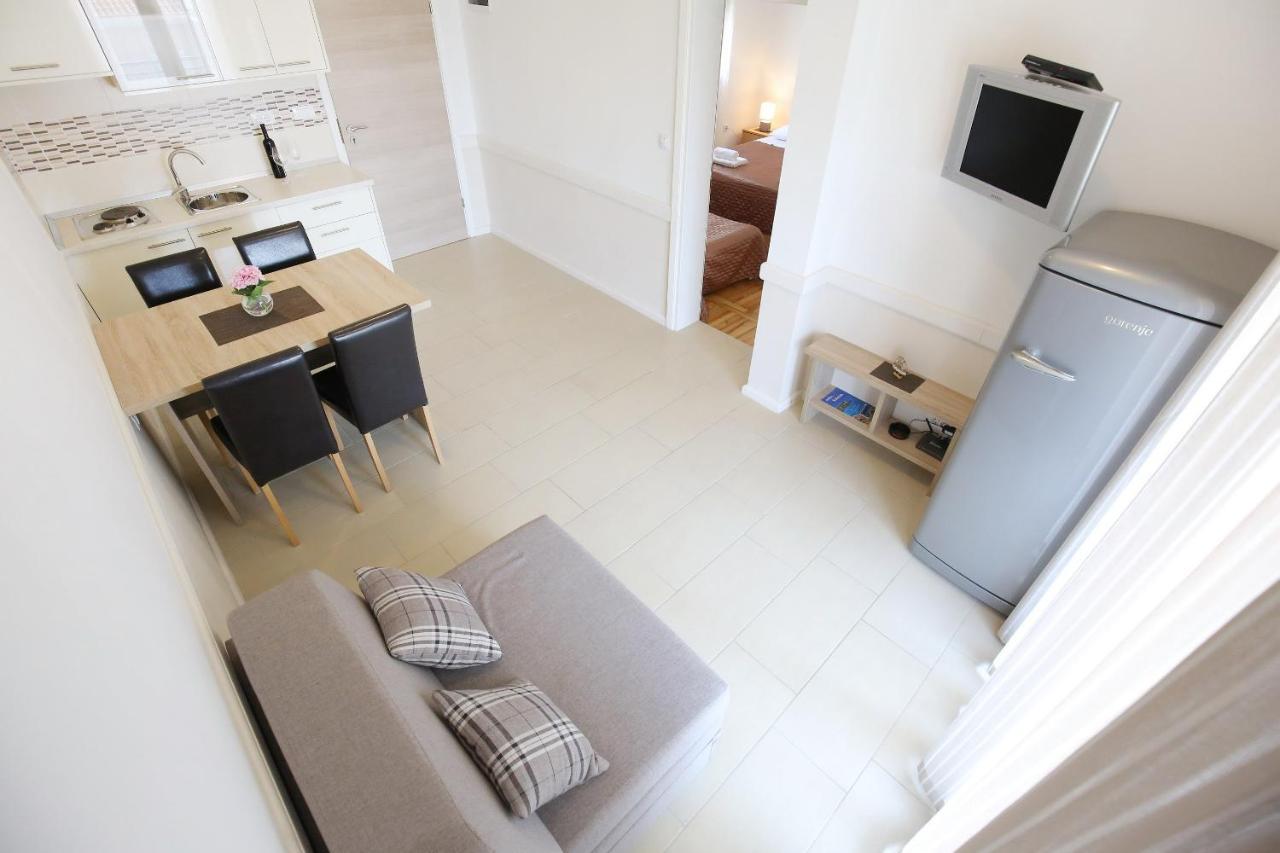 Apartmani Dane Sukošan Exterior foto